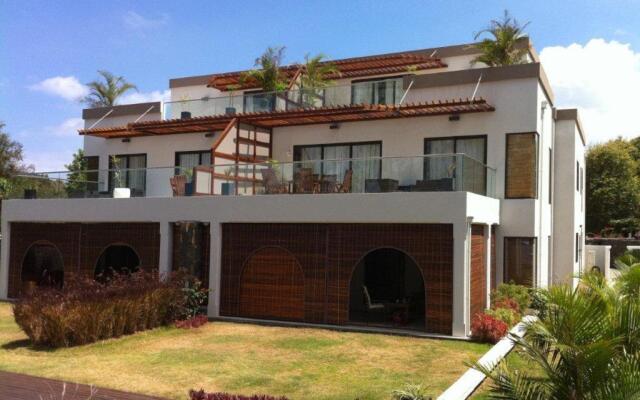 Olana Beachfront Apartments