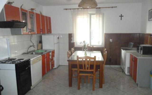 Apartment Sunny - 10 m from sea