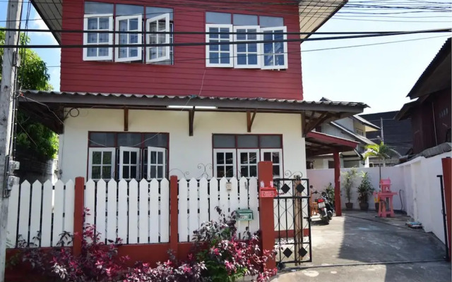 Champion Hostel 2 - Adults Only