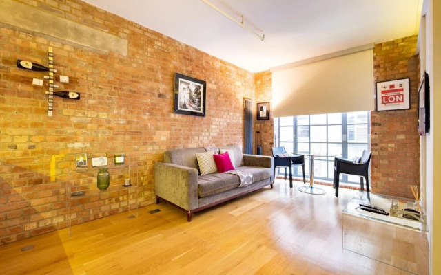 Central Soho Loft With A C Concierge