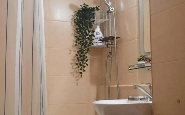 Royal Studio National Arena - Free Parking