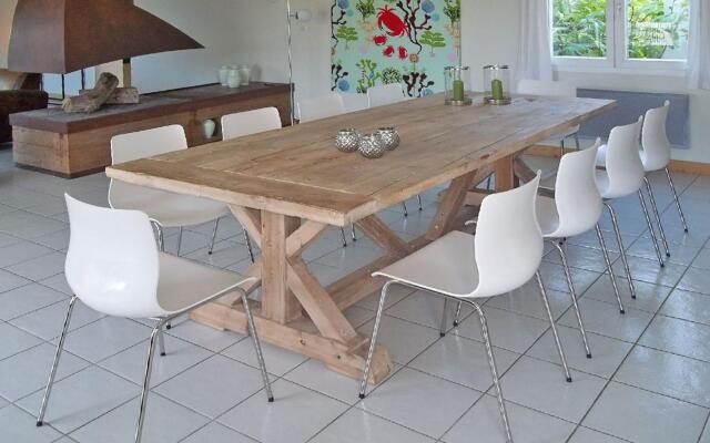 Modern Villa in Brives-sur-Charente with Private Pool