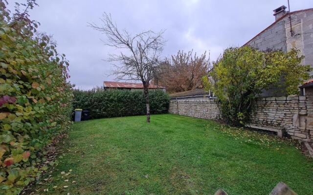 Gîte Benet, 3 pièces, 4 personnes - FR-1-426-139