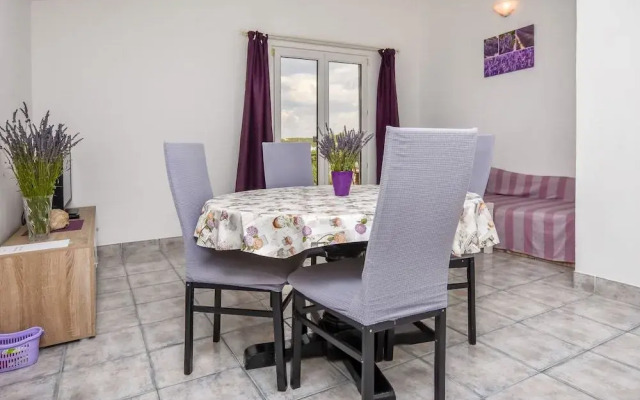 Apartment Karabatic