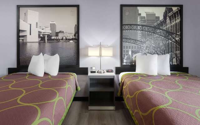 Super 8 by Wyndham Copley Akron