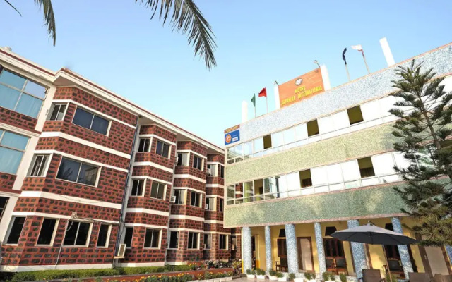 Hotel Sapphire International