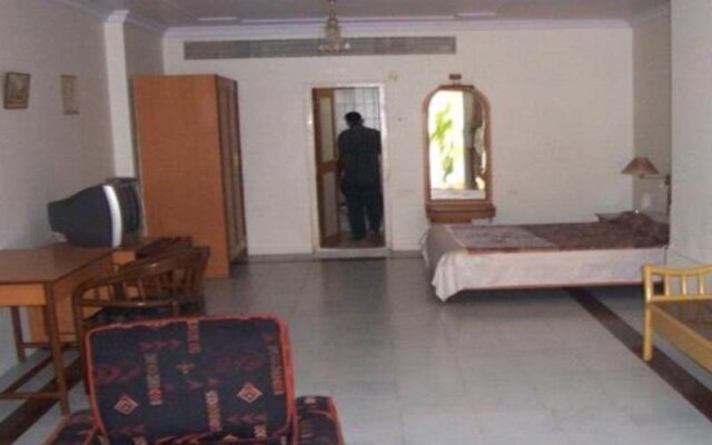 Juhu Hotel