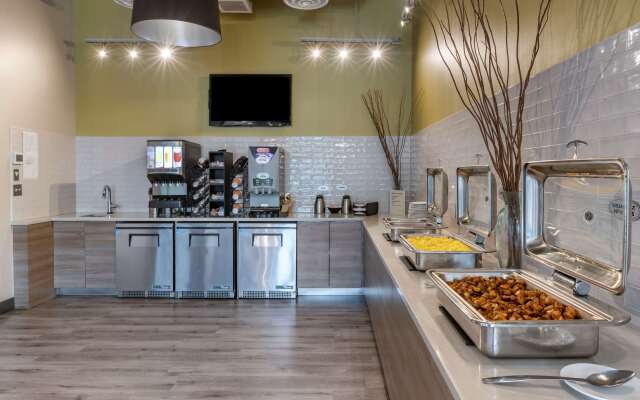 Best Western Plus Dartmouth Hotel & Suites