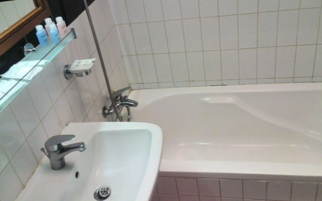 Ruby True Hotel