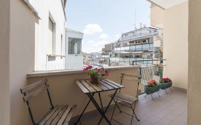 San Giovanni Apartment with Balcony