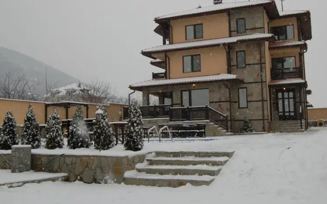 Saint George Complex