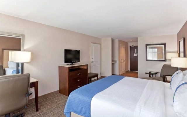 Holiday Inn Hotel & Suites Surrey East Cloverdale by IHG