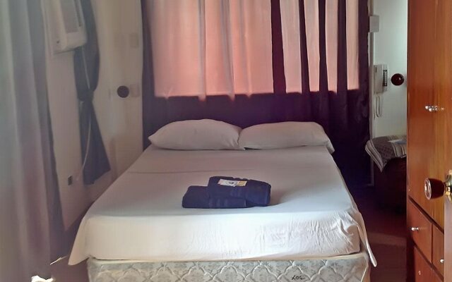 RedDoorz Plus @ Gracey Dive Resort Dumaguete