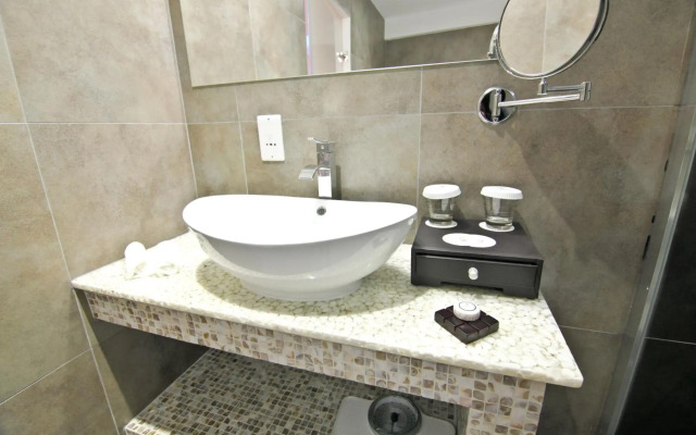 Achilleos City Hotel