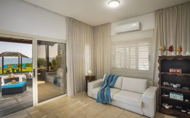 Meneou Beachfront Villa 5
