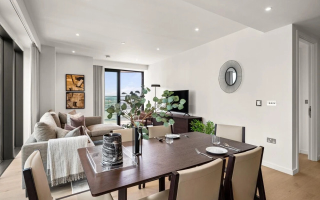 Deluxe two Bedroom Apartment in Londons Canary Wharf