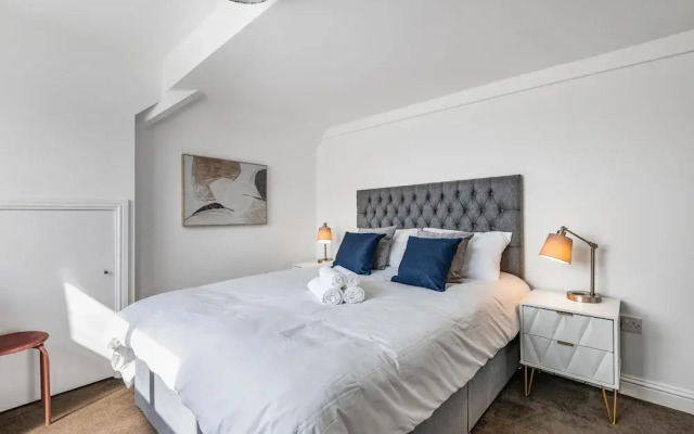 NEW Stunning & Stylish 2BD Flat Paignton Devon
