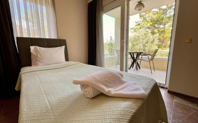 Farrys Boutique Hotel & Beach Club