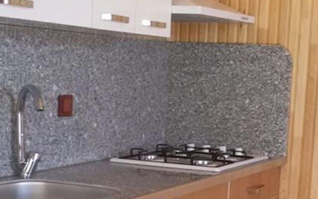 Boncuk Hemşire Apartları Adrasan