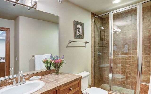 Highland Greens Lodge 211