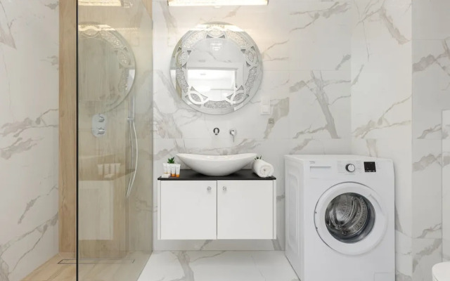 Sarmacka Apartment Warsaw by Renters