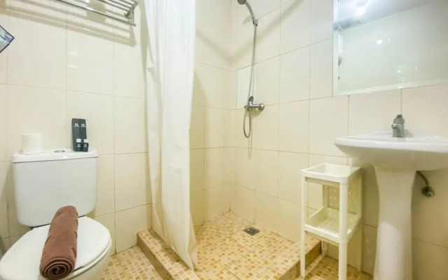 Cozy Stay Studio At Ambassade Kuningan Apartment
