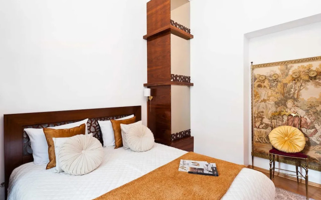 Cracovian Suite by Loft Affair