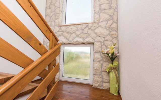 Nice Home in Pakostane With 5 Bedrooms, Wifi and Outdoor Swimming Pool