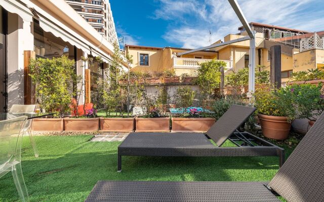 Snob Luxury Suite