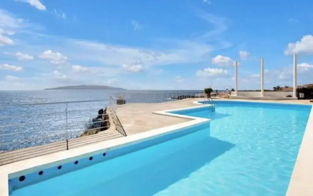 Costa Isora First Line and Pool