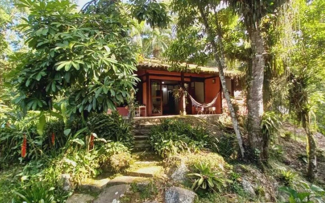 casa na cachoeira