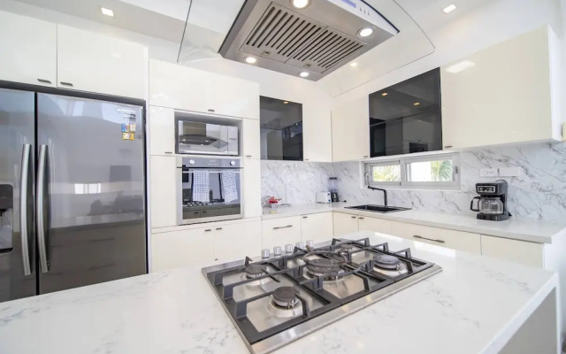 Amazing 2br Villa Near Surfing Beaches!