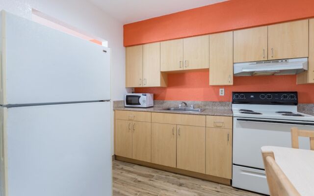 Studio 6 Englewood, FL