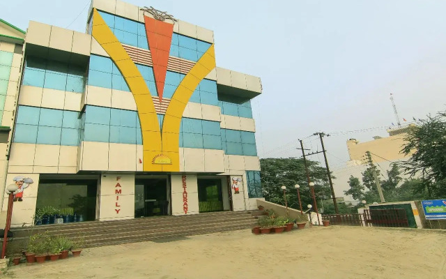 Surya Continental Hotel by OYO Rooms