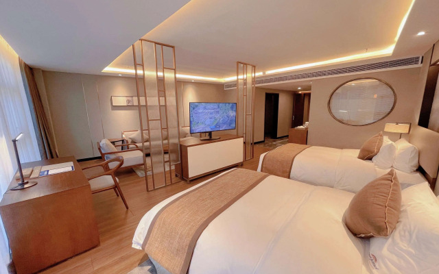 Howard Johnson By Wyndham Lake Serenity Hotel Neijiang