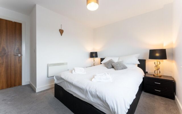 Beautiful Apartment Worcester - Amazing Location Parking