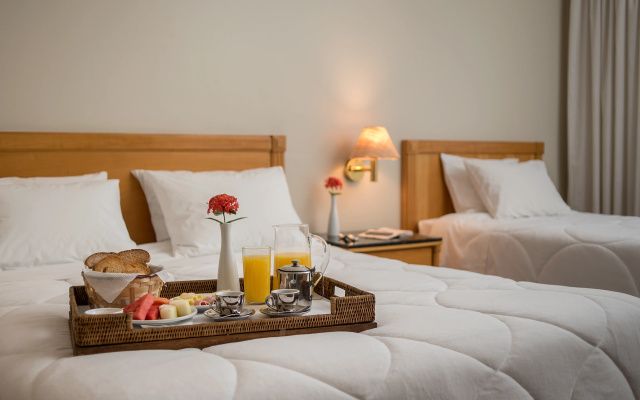 Hotel Nacional Distributed by Intercity
