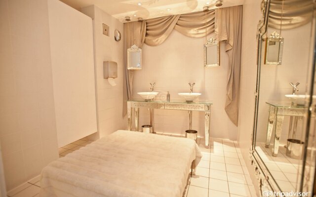 Sanderson London