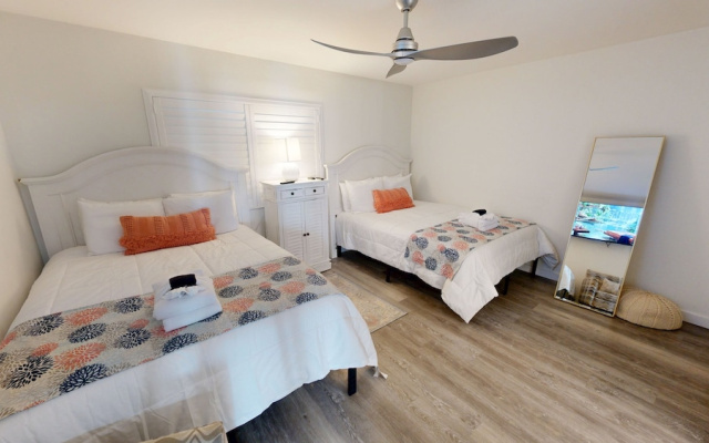 Shoreline Towers 1044 2 Bedroom Condo