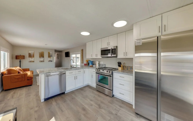 Riverfront Bullhead City Home, Near Casinos