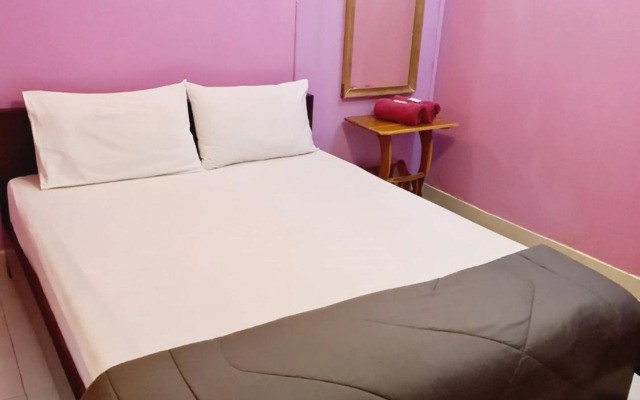 Royal Land Mae Klong Hotel