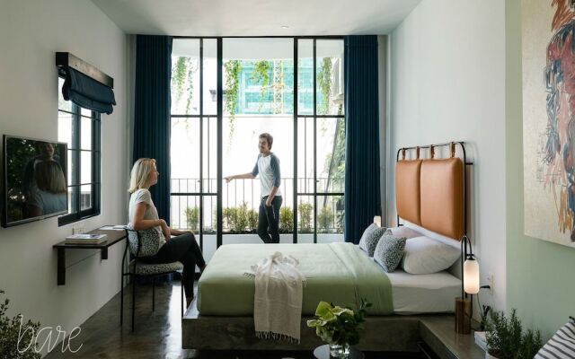 Bare Gallery Boutique Stays