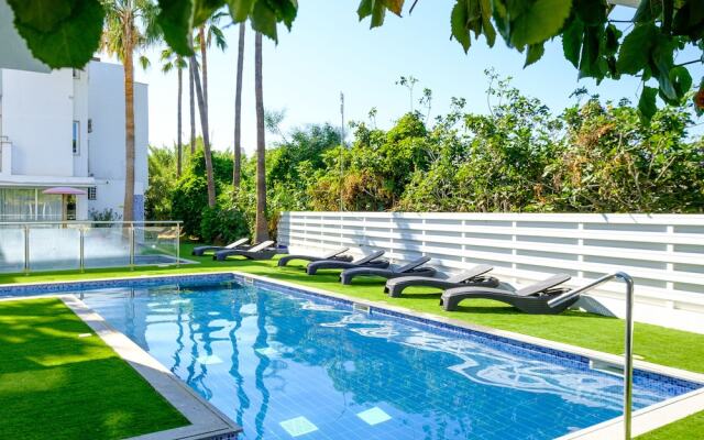 Rio Gardens - Adorable Studio w Shared Pool