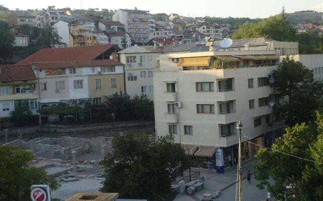 Thomas Palace Apartments