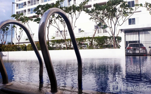 Functional 2Br At Tifolia Apartment