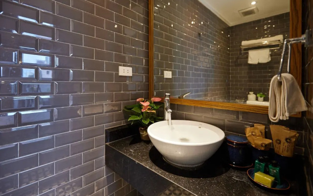 Hanoi Calido Hotel