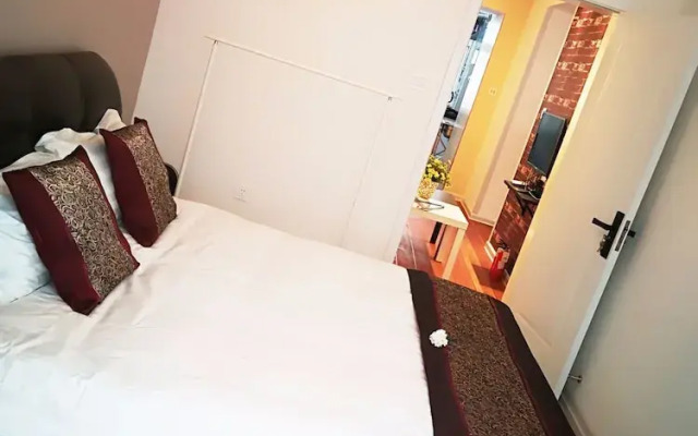 Xi'an Jintang Apartment