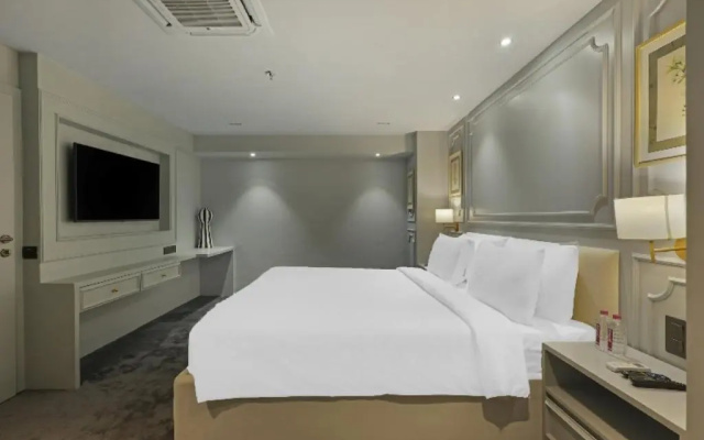 Sunday Hotel Vadodara