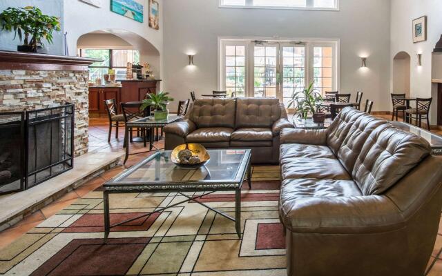 Quality Inn & Suites Jacksonville-Baymeadows