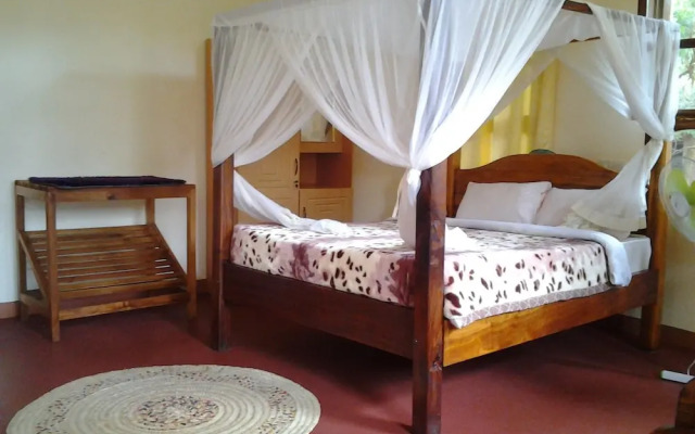 Flamingo Safari Lodge